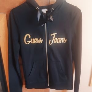 New without the tags guess sweater